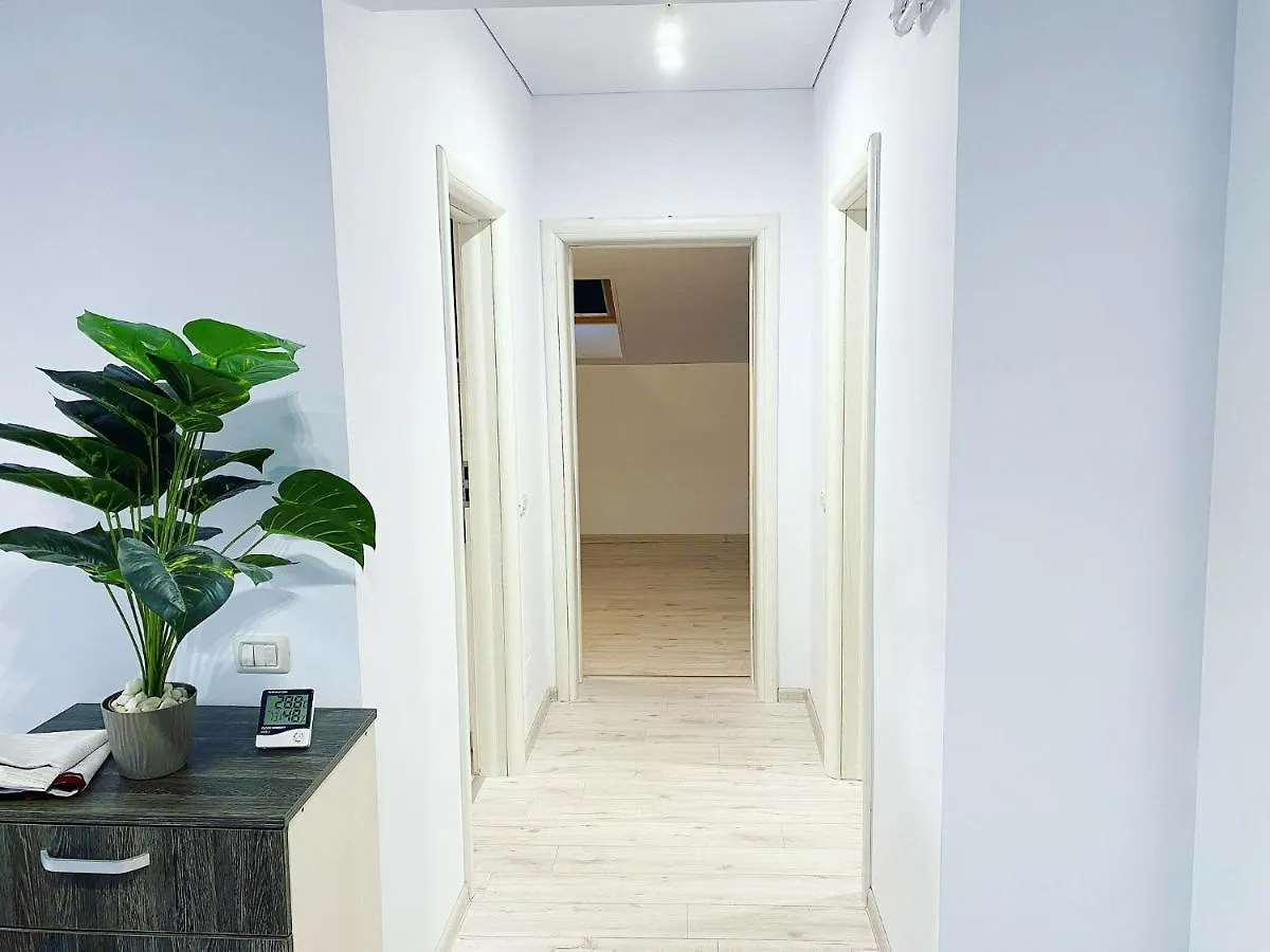 Mike Apartament Lägenhet Bukarest